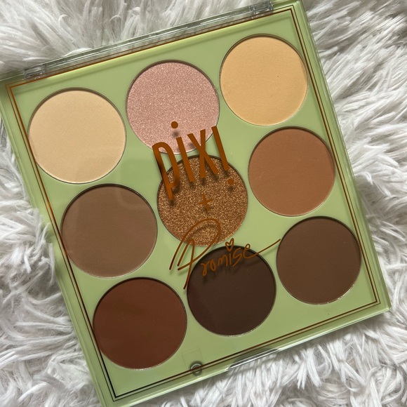 Pixi + Promise Shapeshifter Contour Palette - Picture 6 of 10